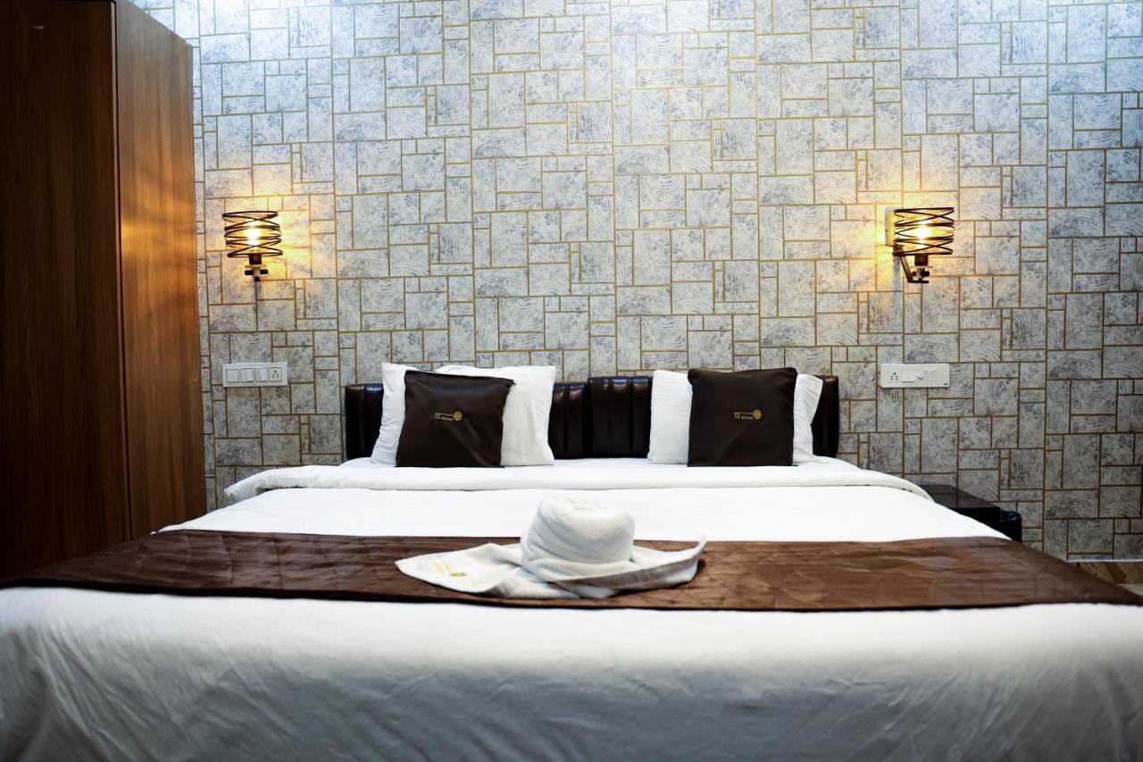 The Browns Hotel Nagpur Ngoại thất bức ảnh